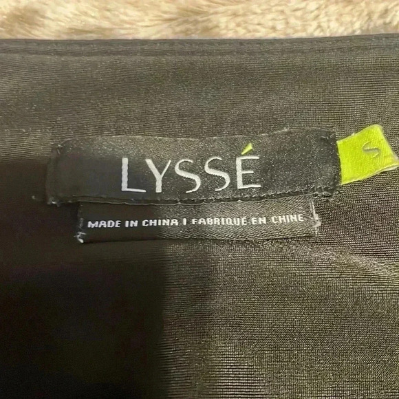 Lyssé Light Wash Denim Leggings - Picture 3 of 3